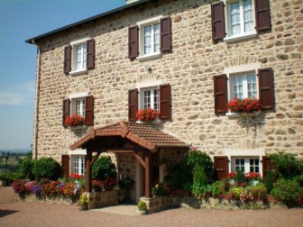 la ferme fleurie a bourg de thizy (location-vacances)