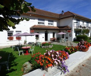 hotel restaurant de la promenade a chevigney les vercel (location-vacances)